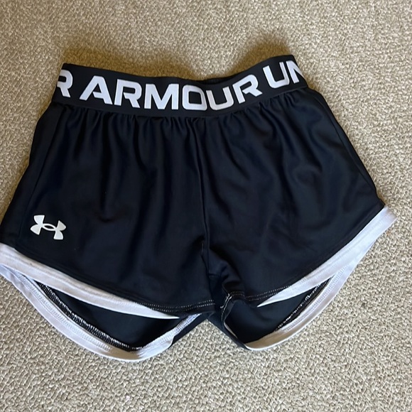 Girls Under Amour and Xersion shorts - Picture 5 of 7